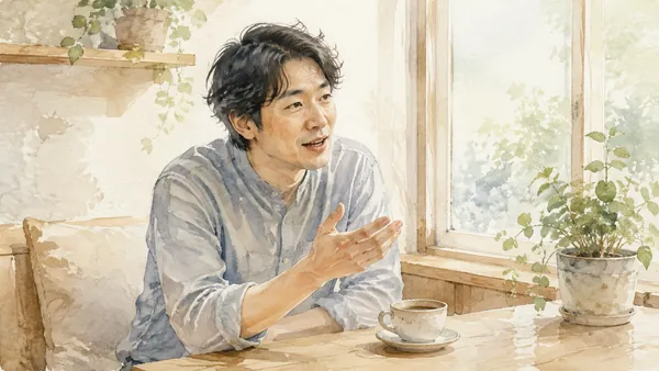 明るいカフェの窓際で、片手を軽く上げて身を乗り出し、楽しそうに話している人の水彩イラスト